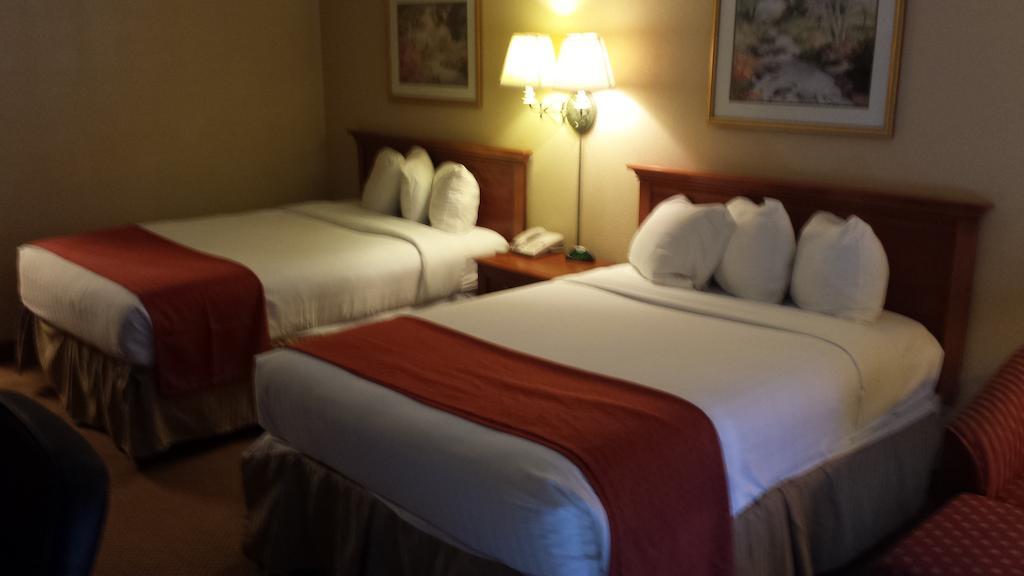 Baymont By Wyndham Paris Motel Kamer foto